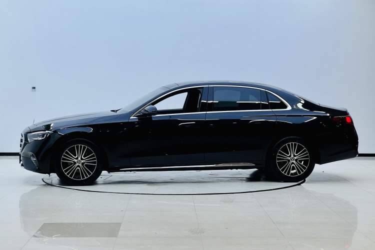 Mercedes-Benz benz e class 2025 — фото 3