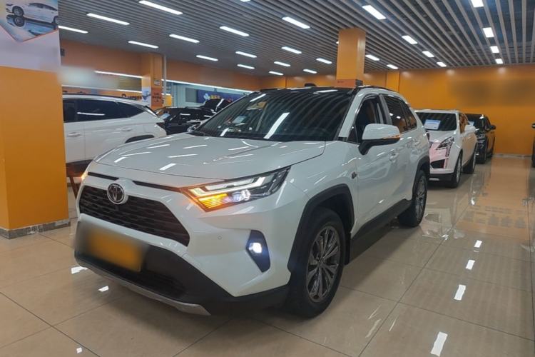 Toyota RAV4 2023 — фото 1