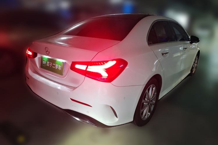 Mercedes-Benz A 200 L 2022 — фото 4
