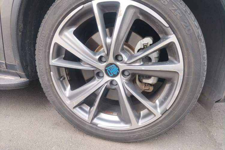 BYD Tang 2020 — 5