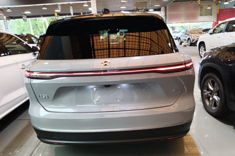 NIO ES8 2024 — 5