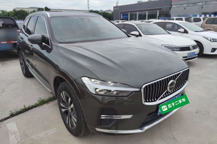 Volvo XC60 2022 — фото 3