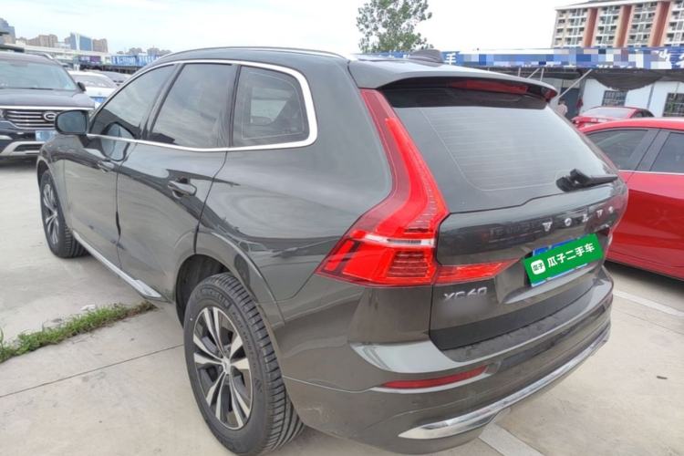 Volvo XC60 2022 — фото 4