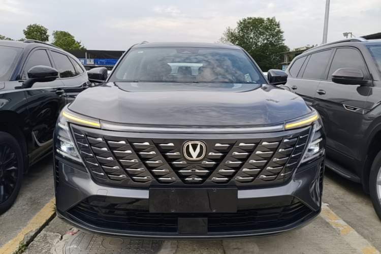 ChangAn CS75 PLUS 2025 — фото 2