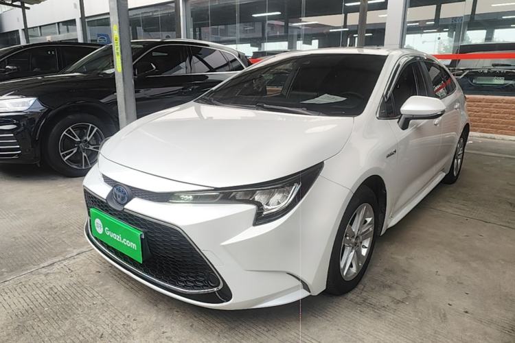 Toyota Corolla 2021 — фото 1