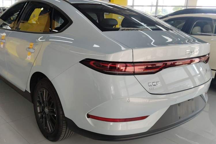 BYD Qin Plus 2025 — фото 4