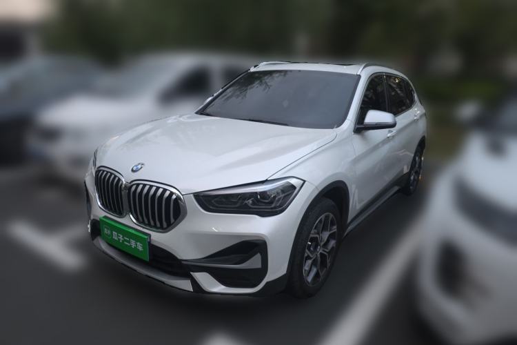 BMW X1 2022 — фото 1