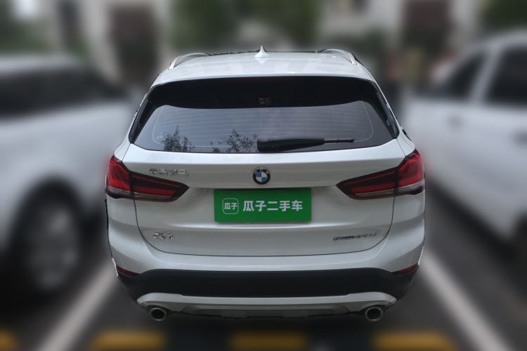 BMW X1 2022 — фото 3