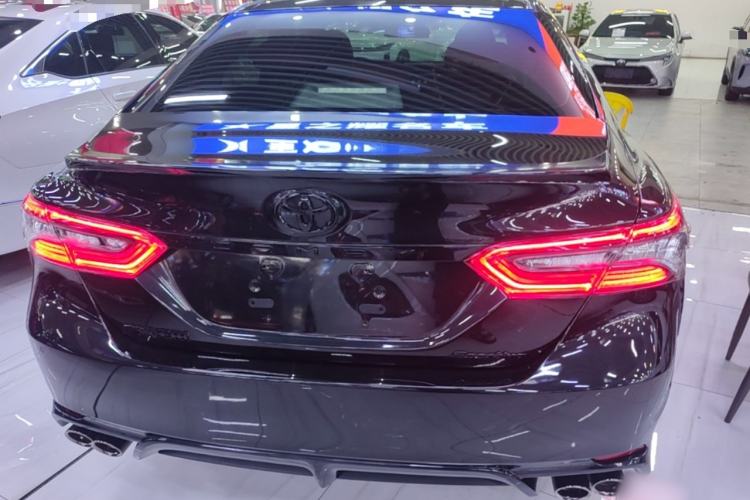 Toyota Camry 2019 — 5