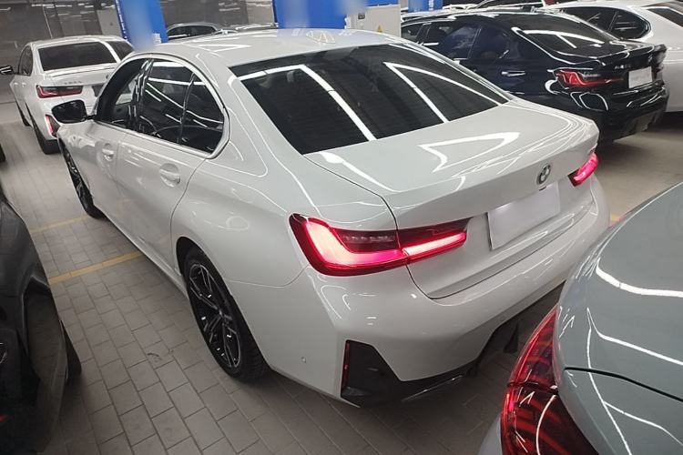 BMW 325i 2024 — 4