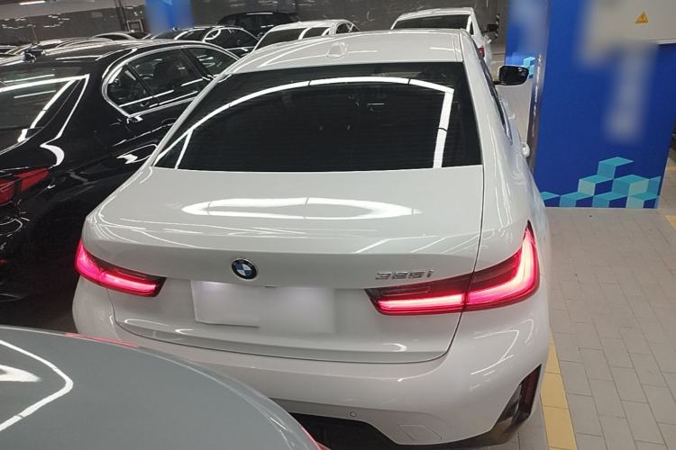 BMW 325i 2024 — 5