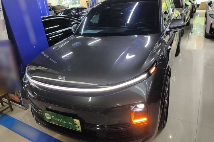 Li Auto L8 2023 — 2