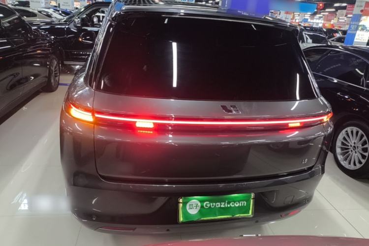 Li Auto L8 2023 — 5
