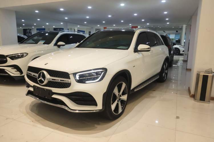 Mercedes-Benz GLC 300 L 2022 — фото 1