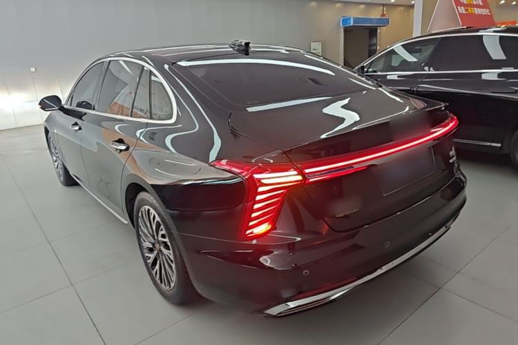 Hongqi H5 2024 — 4