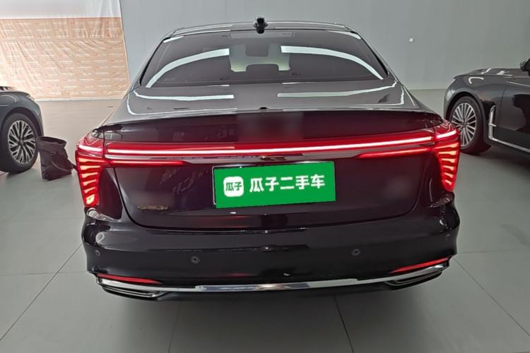 Hongqi H5 2024 — 5