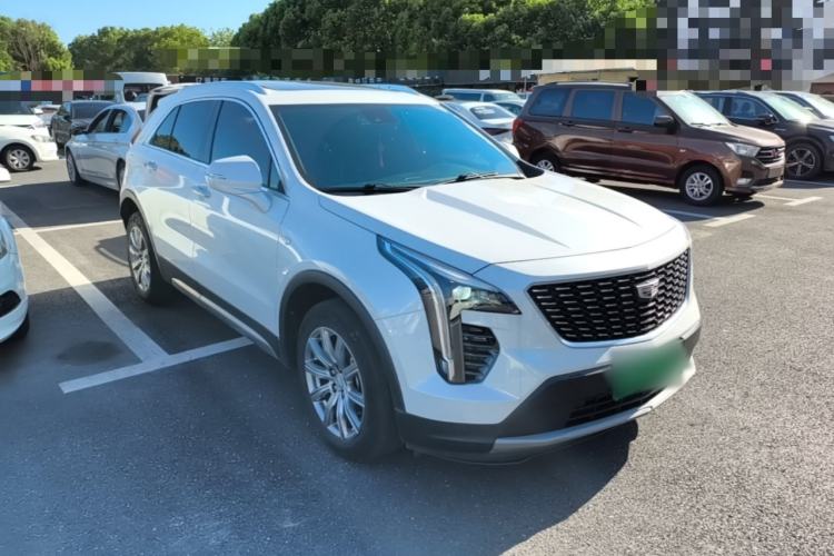 Cadillac XT4 2022 — фото 3