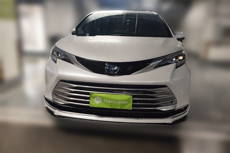 Toyota Sienna 2021 — 2