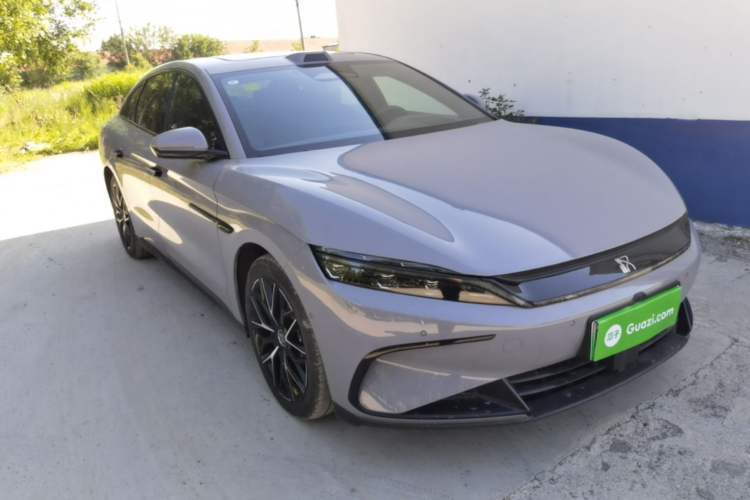 BYD Han 2025 — 3