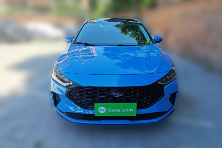 Ford Focus 2022 — 2
