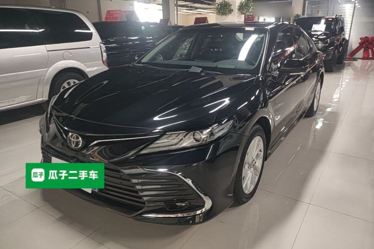 Toyota Camry 2021 — фото 1