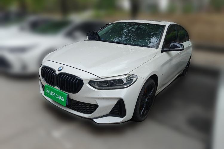 BMW 125i 2021 — фото 1