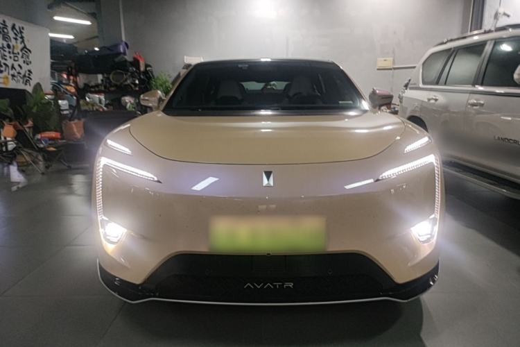 Avatr 11 2024 — 2