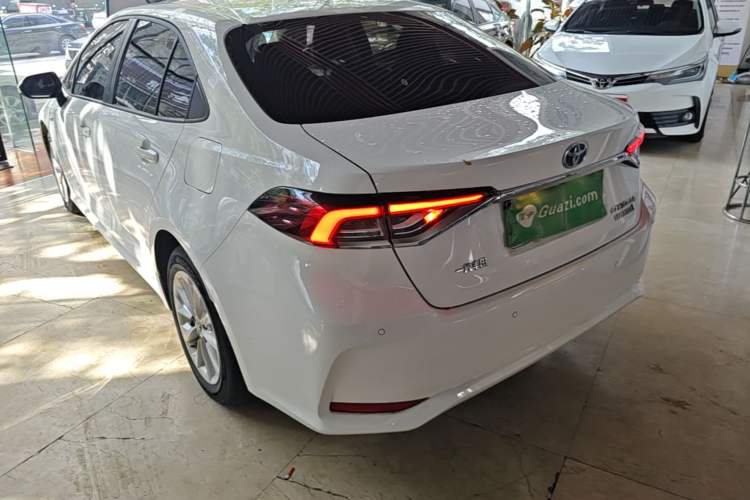 Toyota Corolla 2021 — 4
