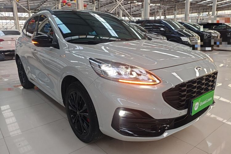 Ford Escape 2024 — 3