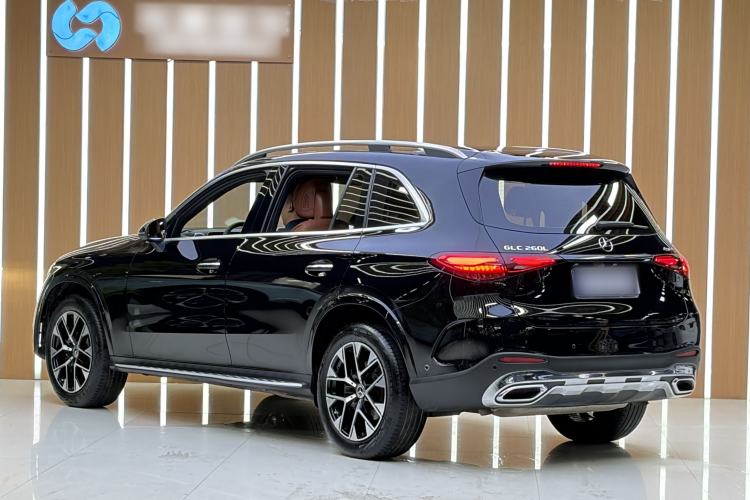 Mercedes-Benz GLC 260 L 2023 — фото 3