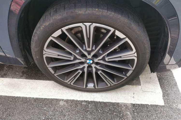 BMW X1 2023 — 2