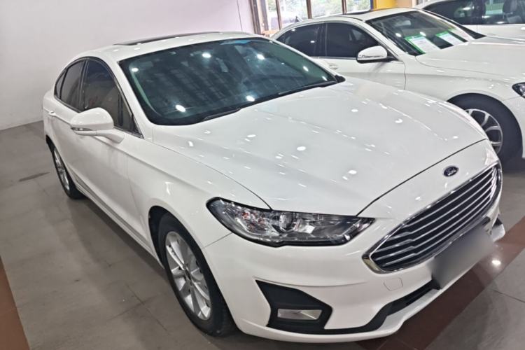 Ford Mondeo 2020 — фото 3