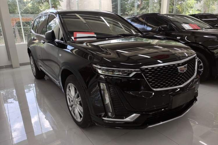 Cadillac XT6 2022 — фото 3