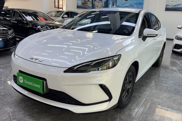 BYD Seal 05 DM-i 2025 — фото 1