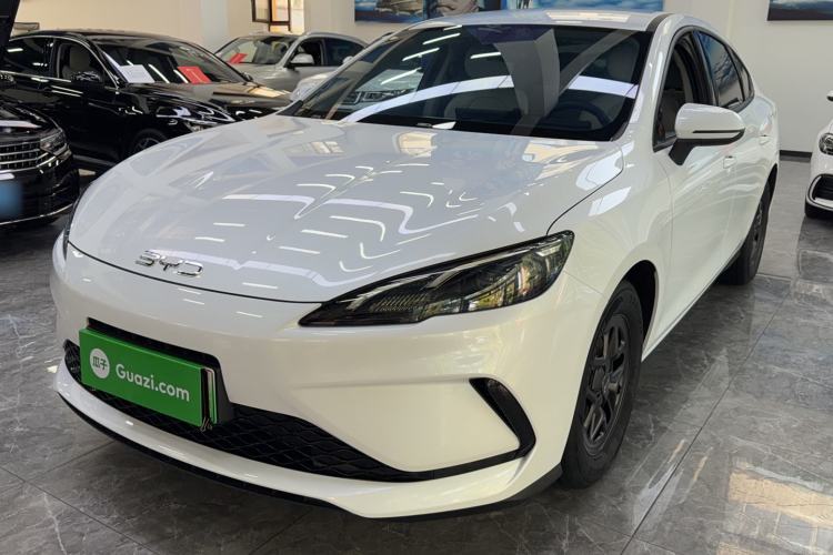 BYD Seal 05 DM-i 2025 — фото 2