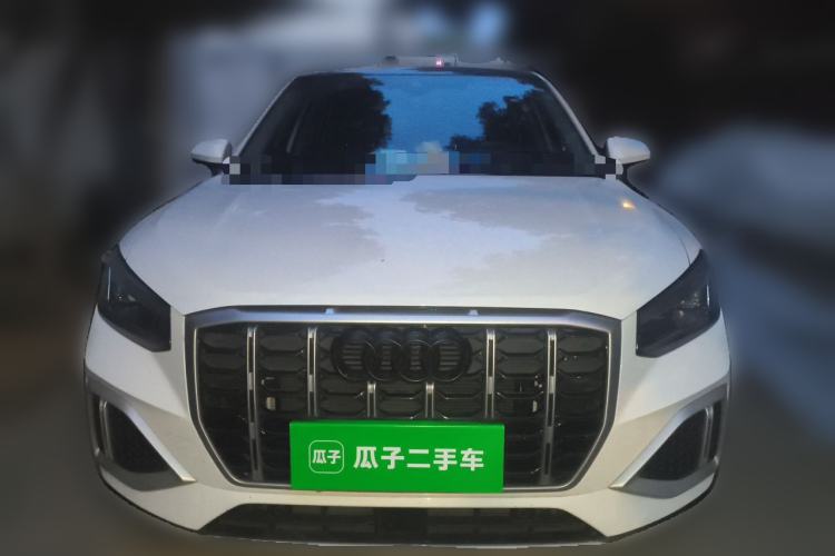 Audi Q2L 2022 — 2