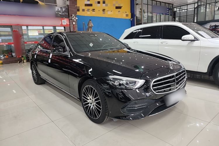 Mercedes-Benz C 260 L 2023 — 3
