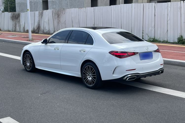 Mercedes-Benz C 260 L 2026 — 4