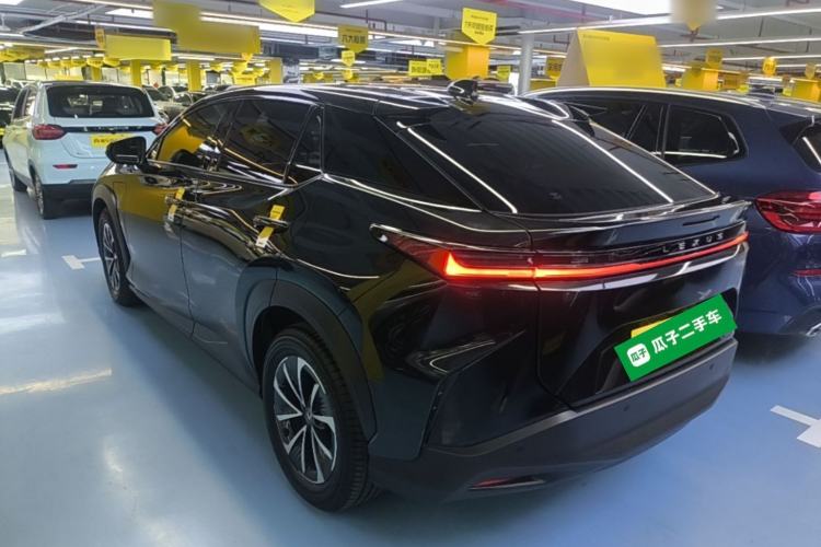 Lexus RZ 450e 2023 — 4