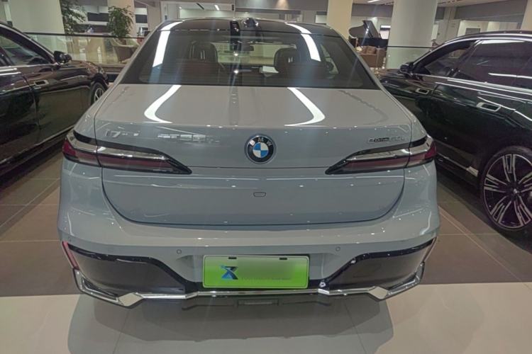 BMW i7 2023 — фото 5