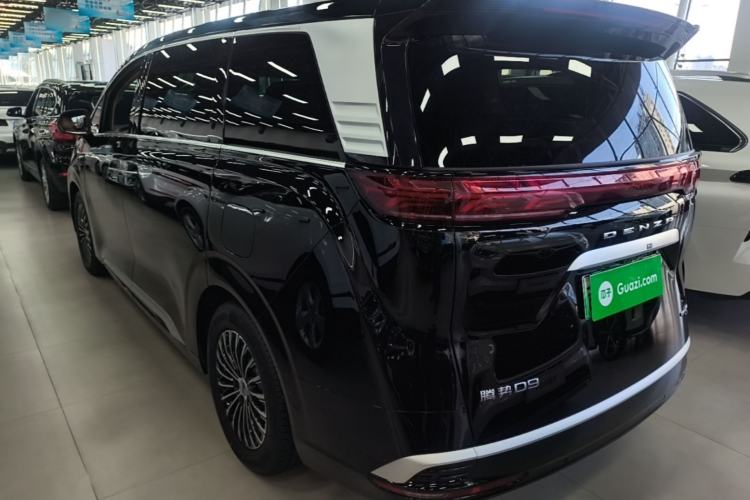 Denza D9 2025 — 4