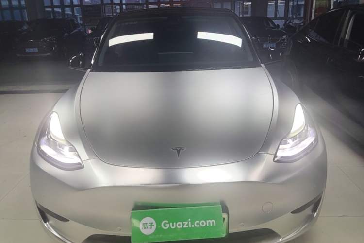 Tesla Model Y 2022 — 2