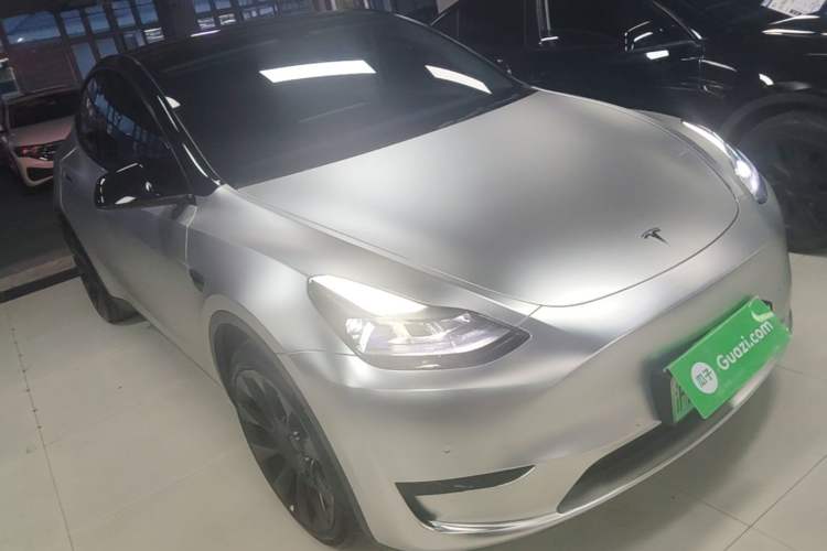 Tesla Model Y 2022 — 3