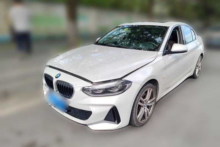 BMW 1 series 2020 — фото 1