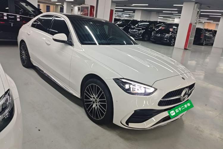 Mercedes-Benz C 260 L 2023 — 3