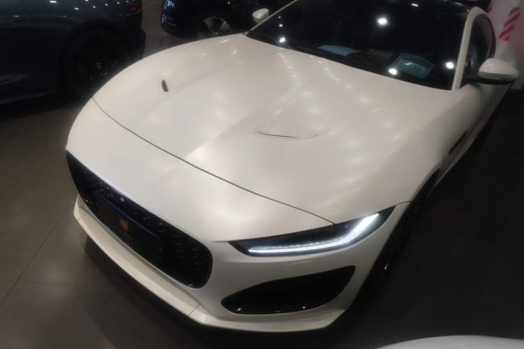 Jaguar f type 2024 — фото 1