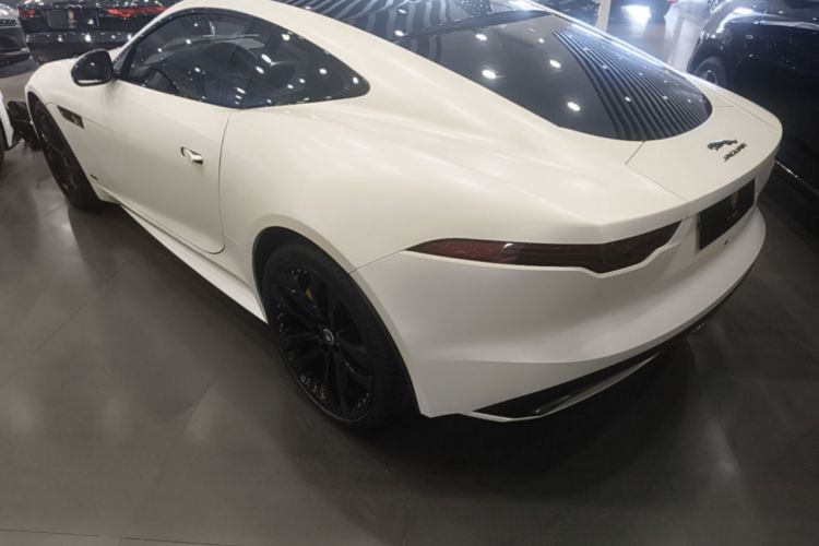 Jaguar f type 2024 — фото 4