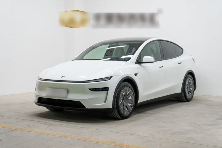 Tesla Model Y L 2025 — фото 1