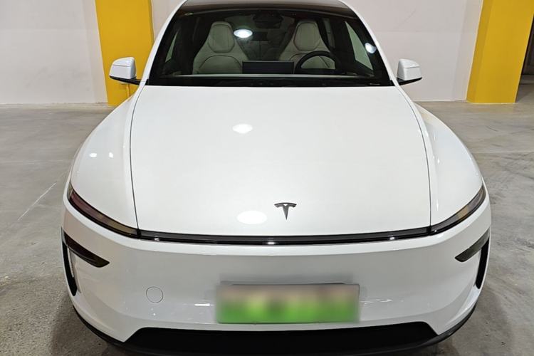 Tesla Model Y L 2025 — фото 2