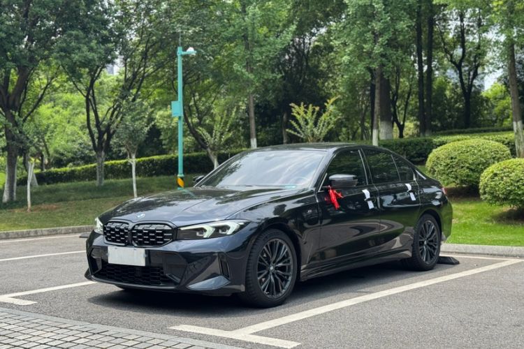 BMW 325i 2024 — фото 1